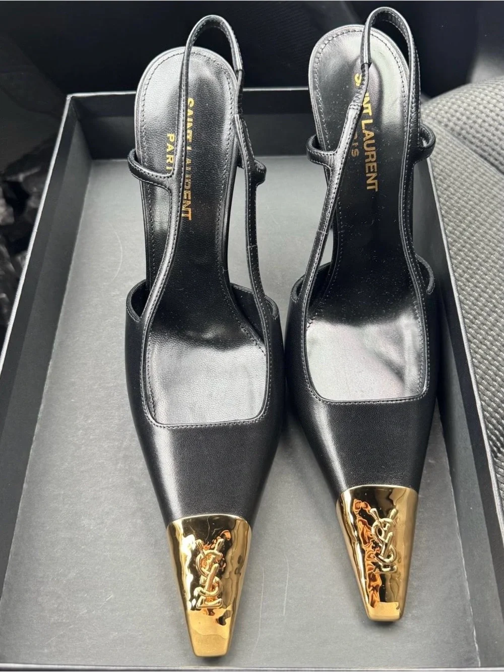Saint Laurent Jeanne Slingback Pumps in smooth leather - black and gold - Picture 2 of 8
